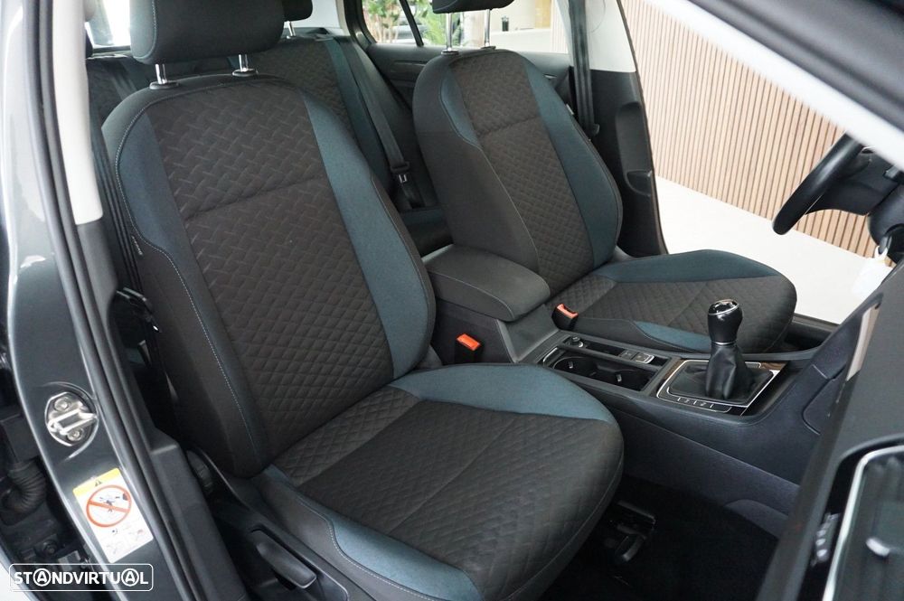 VW Golf 1.0 TSI OPF IQ.DRIVE - 10