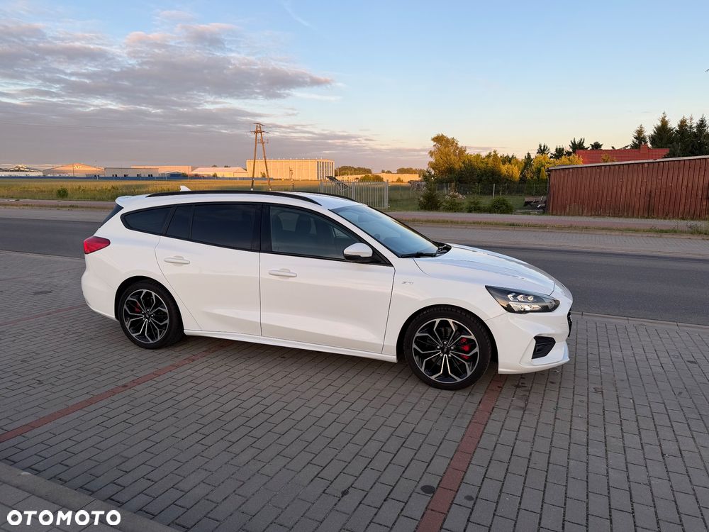 Ford Focus 1.5 EcoBlue ST-Line - 19