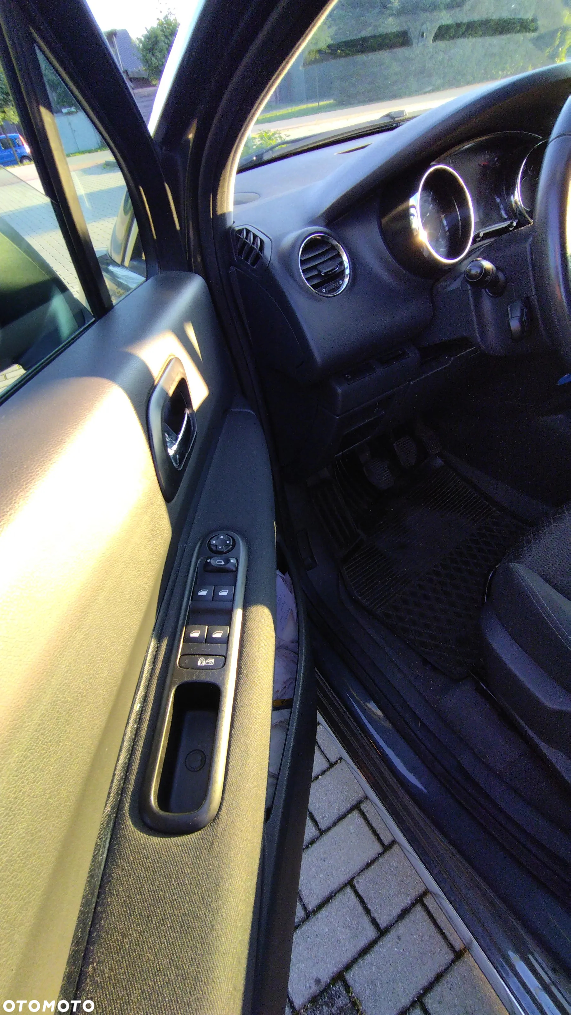 Peugeot 3008 1.6 HDi Active - 10