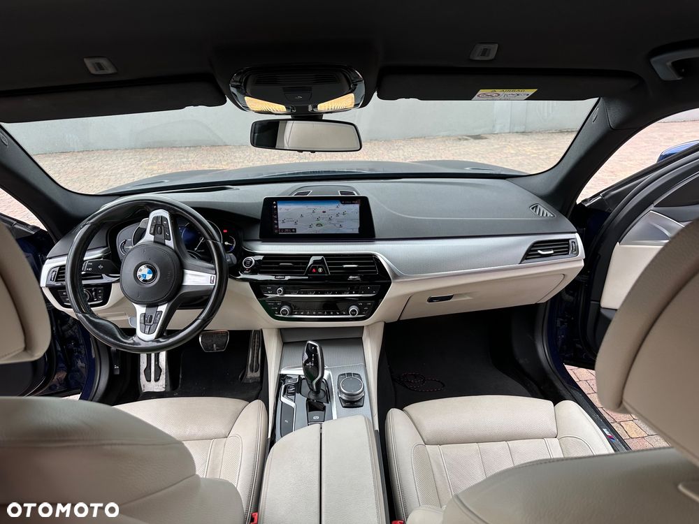 BMW Seria 5 520d M Sport - 15