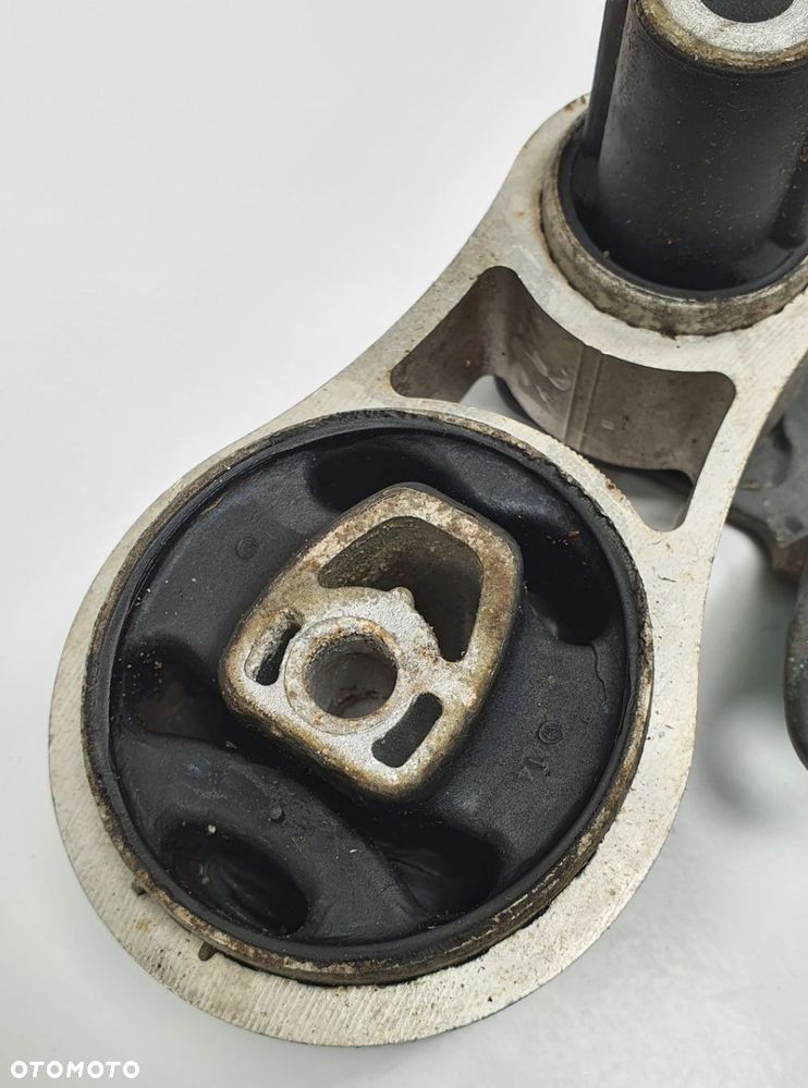 ŁAPA PODUSZKA SKRZYNI FORD B-MAX C1B1-6P082-BB - 3