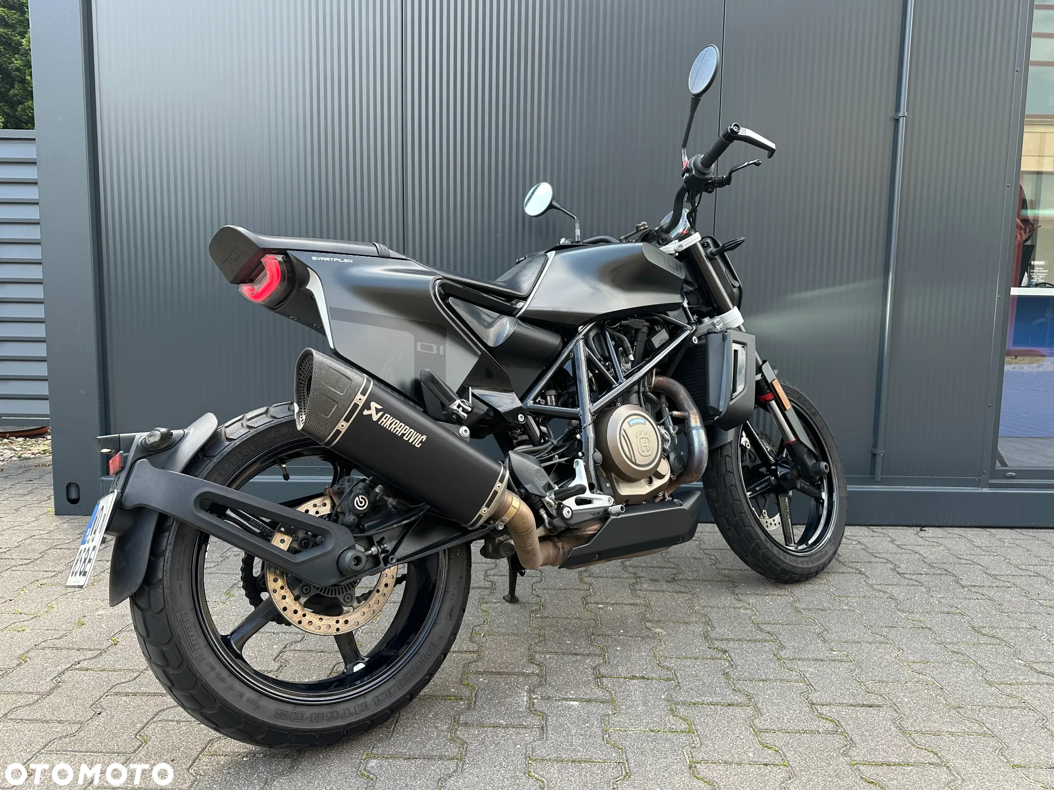 Husqvarna Svartpilen - 9