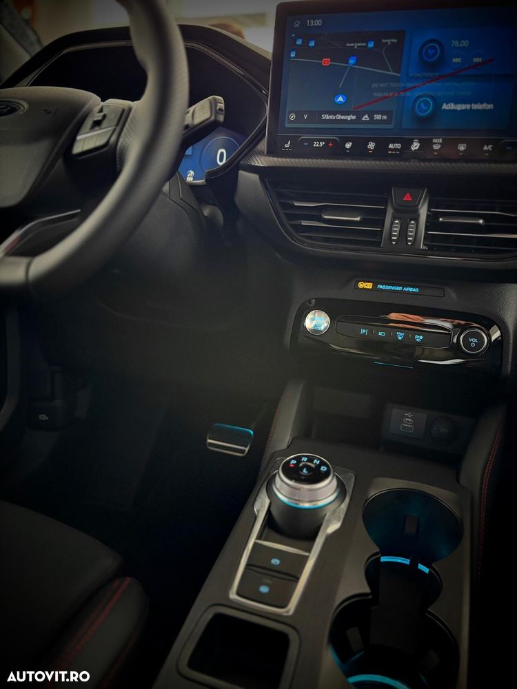 Ford Kuga 2.5 Duratec FWD PHEV ST-Line X - 19