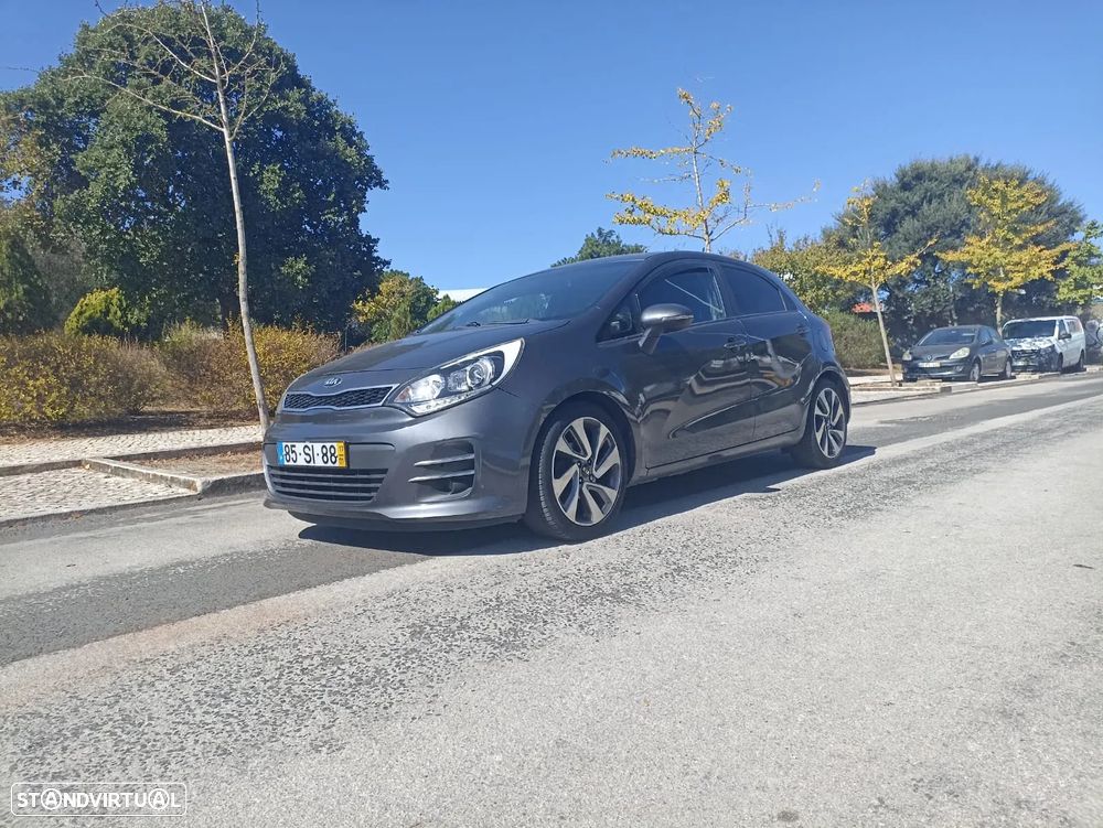Kia Rio - 8