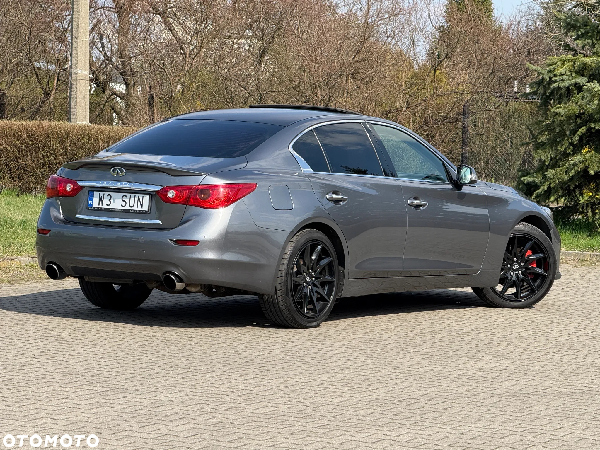 Infiniti Q50 2.0t Sport Sound Studio by Bose - 9