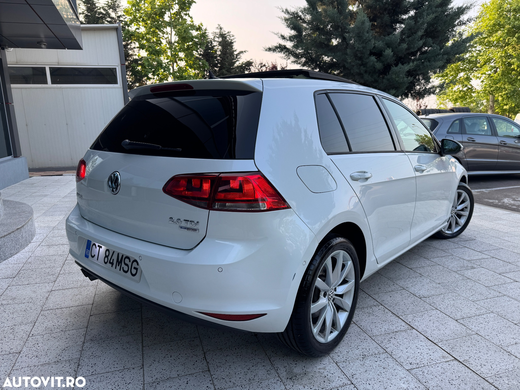 Volkswagen Golf 2.0 TDI SCR DSG Comfortline - 2
