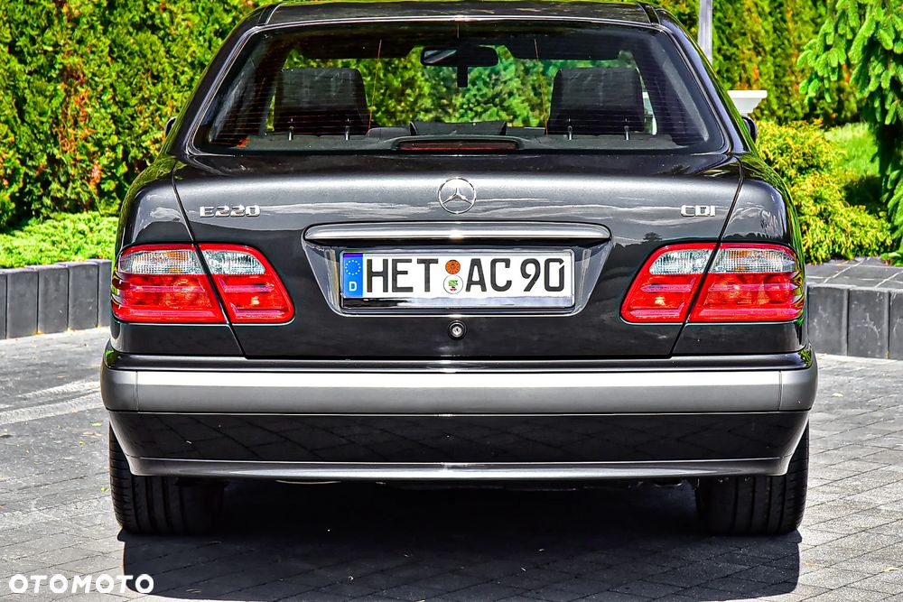 Mercedes-Benz Klasa E - 10
