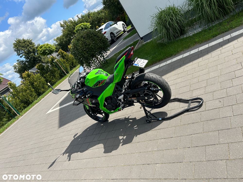 Kawasaki Ninja - 4