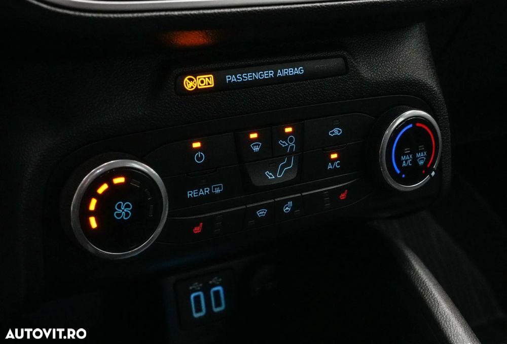 Ford Focus 1.0 EcoBoost MHEV Titanium - 20