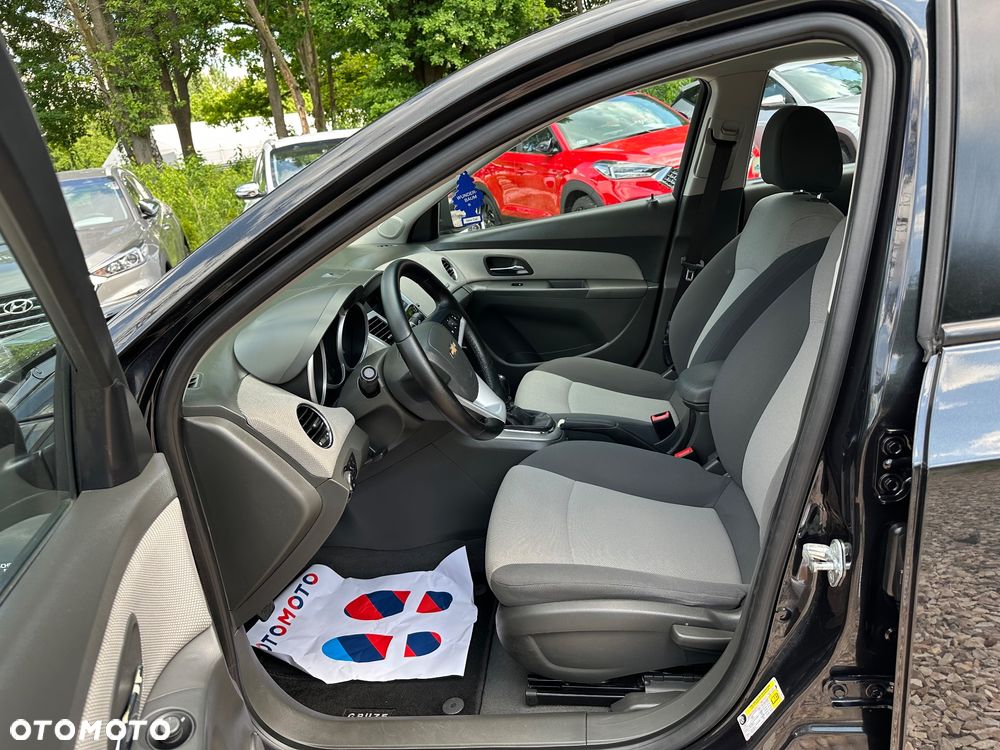 Chevrolet Cruze - 13