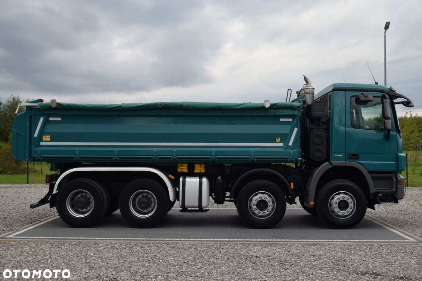 Mercedes-Benz Actros 3244 8x4 Meiller Kipper - 4