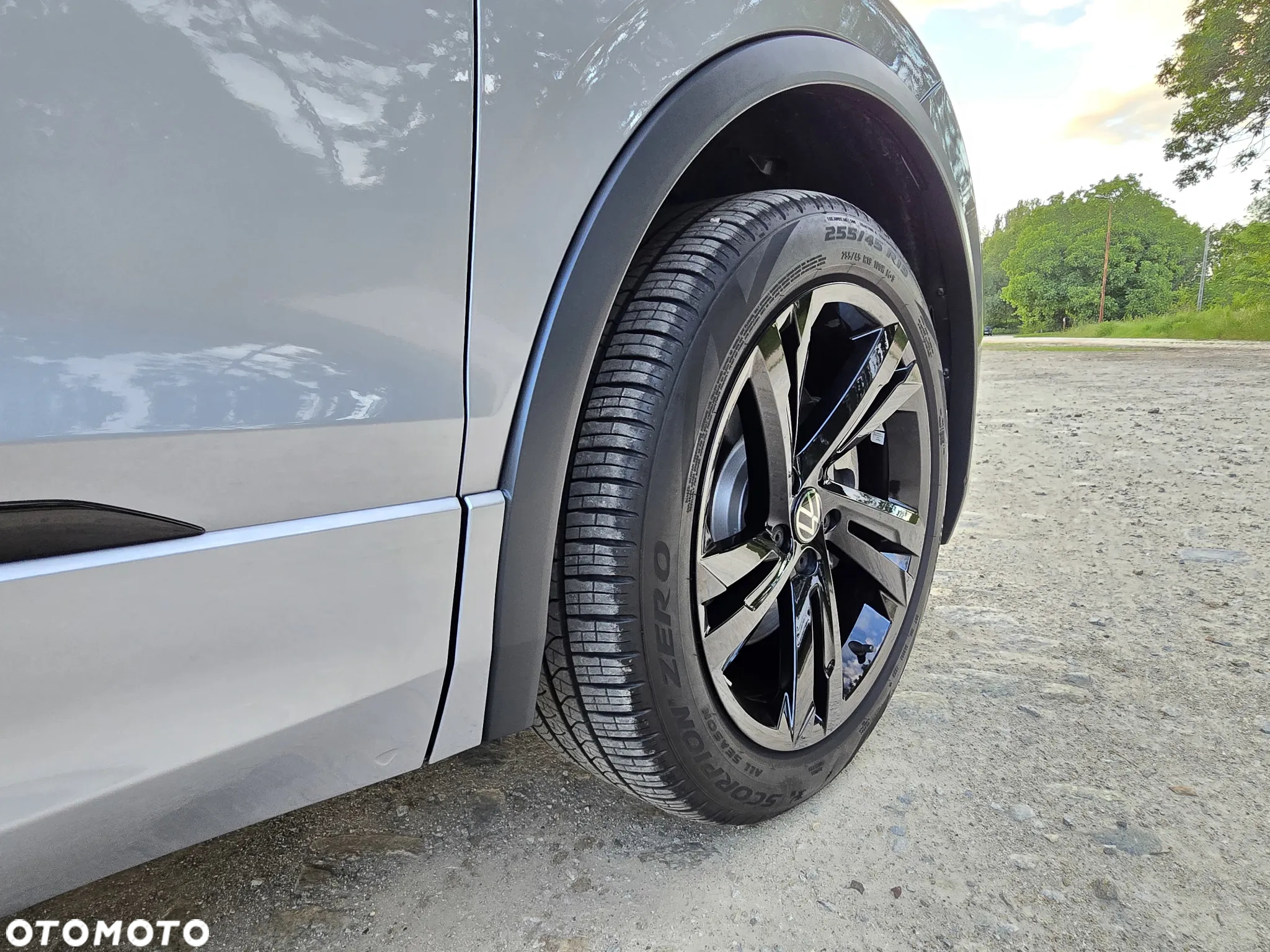 Volkswagen Tiguan - 9
