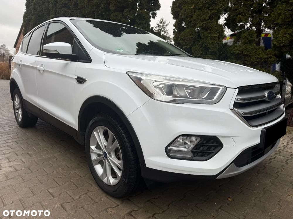 Ford Kuga 2.0 TDCi 4x2 Titanium - 15