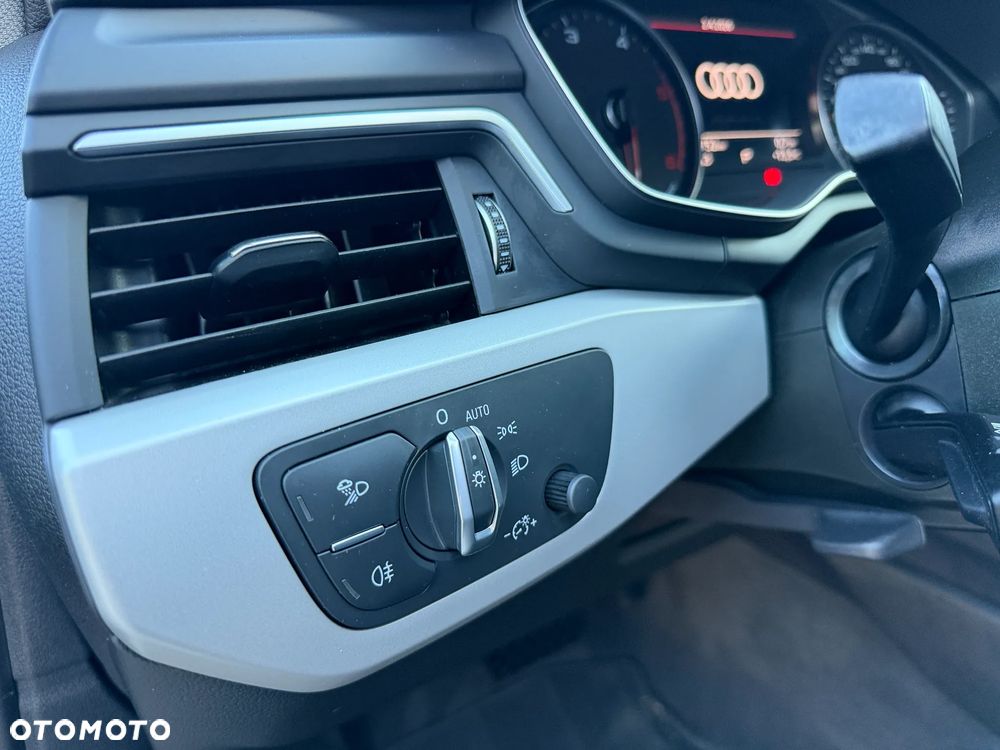 Audi A4 Avant 30 TDI S tronic advanced - 28