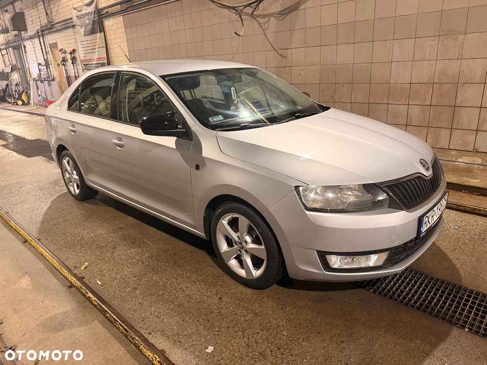 Skoda RAPID 1.6 TDI DPF Elegance - 28