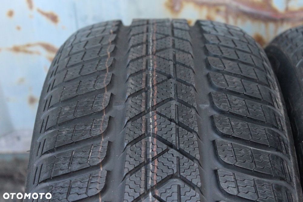 2x 225/60R18 PIRELLI WINTER SOTTOZERO 3 100H 19r - 2