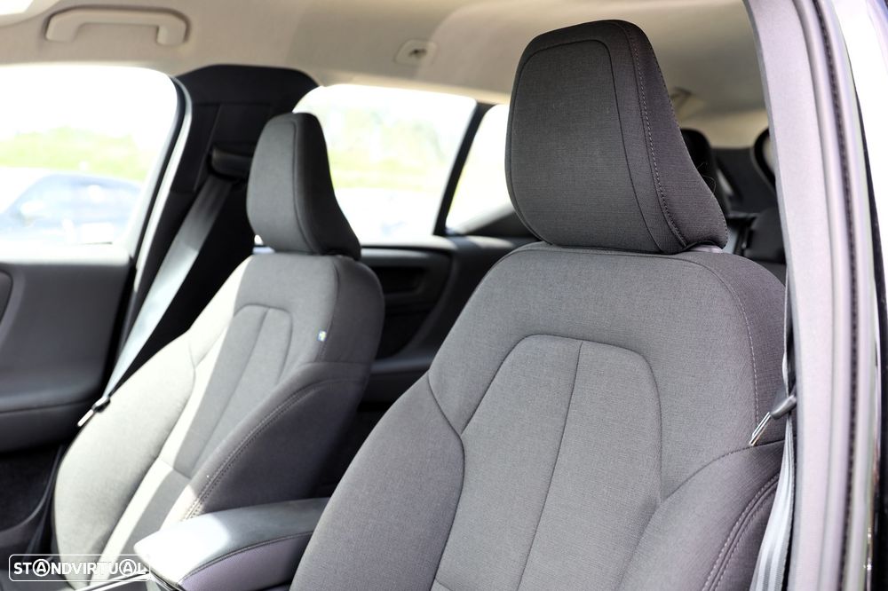 Volvo XC 40 1.5 T2 Momentum Core - 4