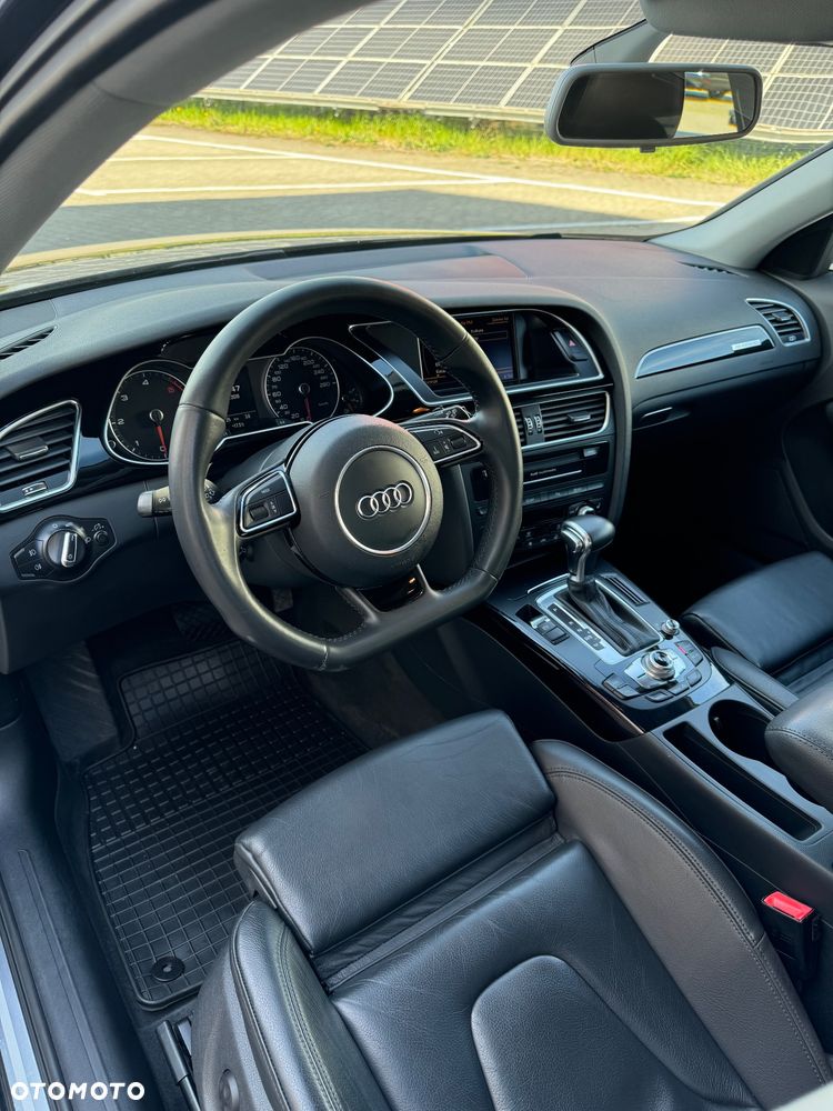 Audi A4 Avant 2.0 TDI DPF clean diesel quattro S tronic S line Sportpaket - 11