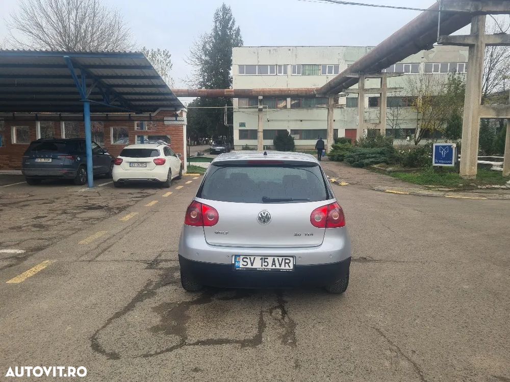 Volkswagen Golf 2.0 TDI Comfortline DSG - 4