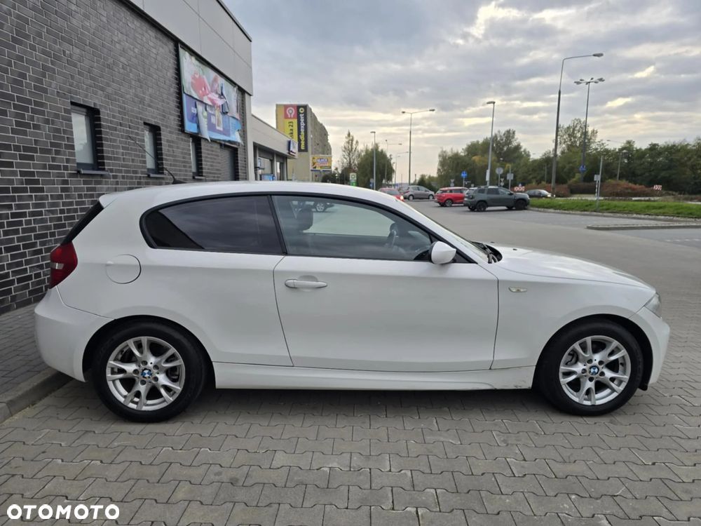 BMW Seria 1 116i - 38