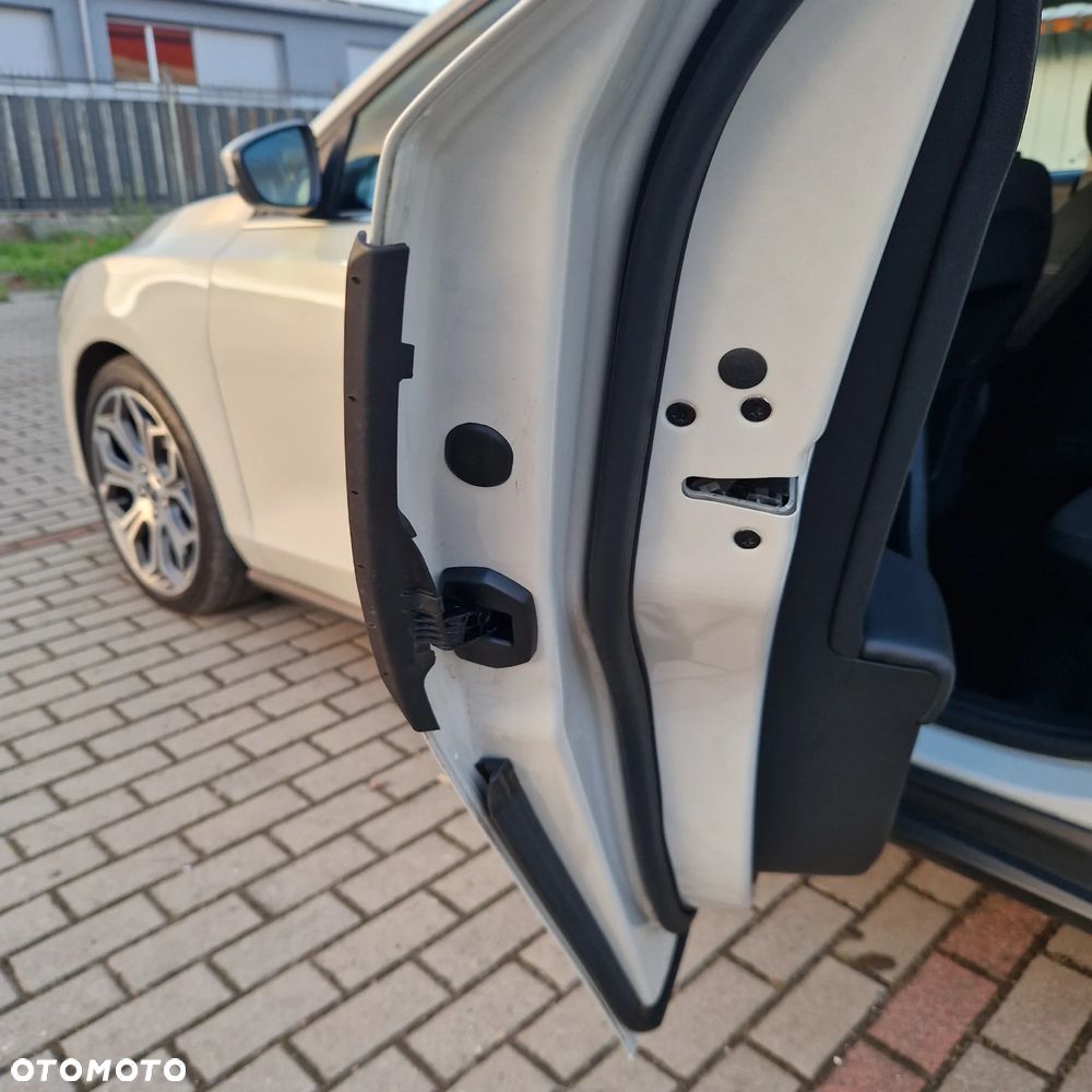Ford Focus 2.0 TDCi Titanium ASS - 20