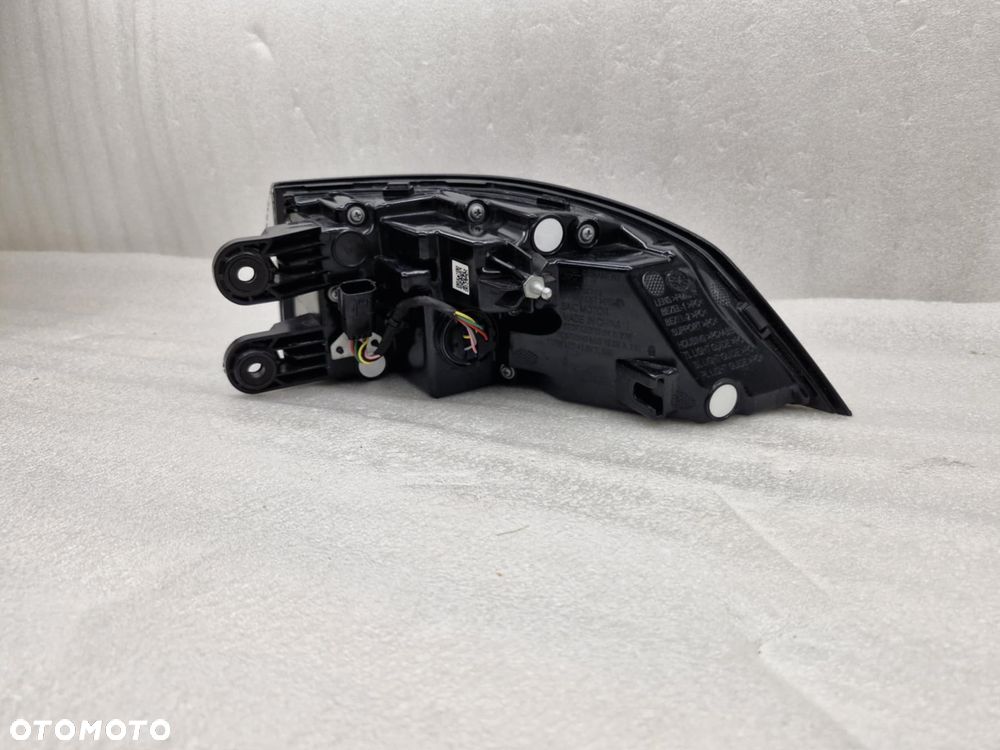 MG HS LAMPA LEWA TYŁ 6 PIN 11644501-PBC - 7