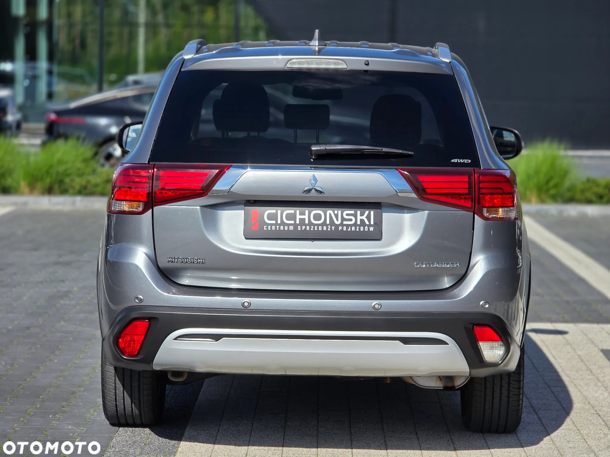 Mitsubishi Outlander 2.0 Intense + SDA 4WD CVT - 17