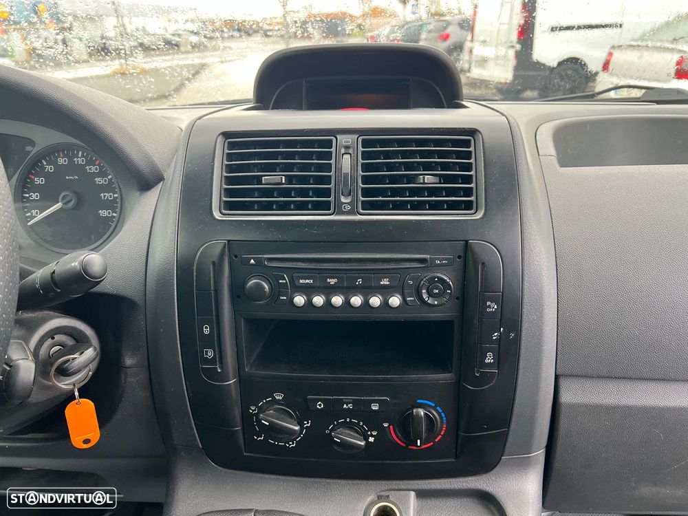 Fiat Scudo 2.0 JTD / 6 Lugares - 16