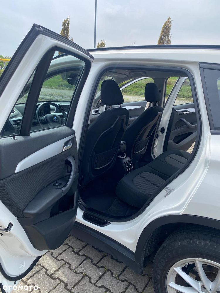 BMW X1 sDrive18i - 10