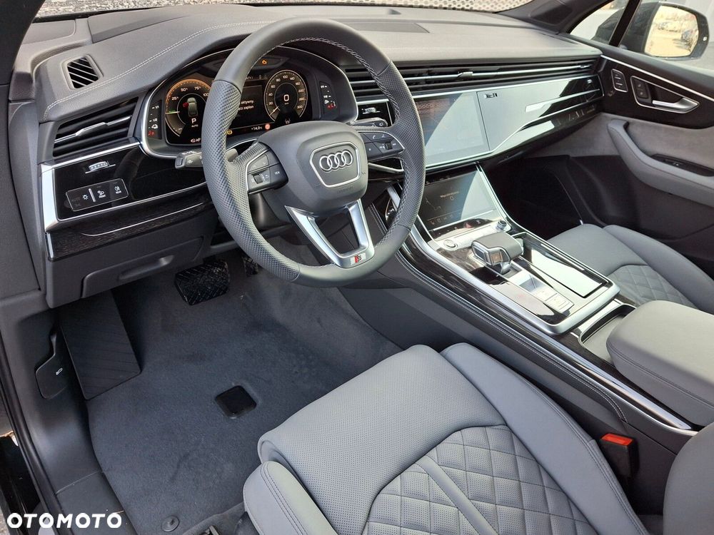 Audi Q7 - 11