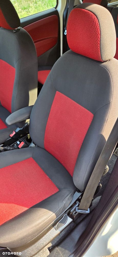 Fiat DOBLO - 16