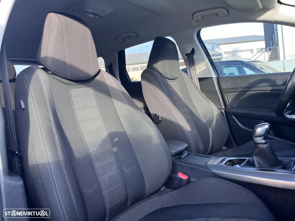 Peugeot 308 SW 1.6 HDi Allure J17 - 56