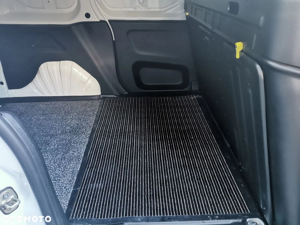 Citroën BERLINGO - 12