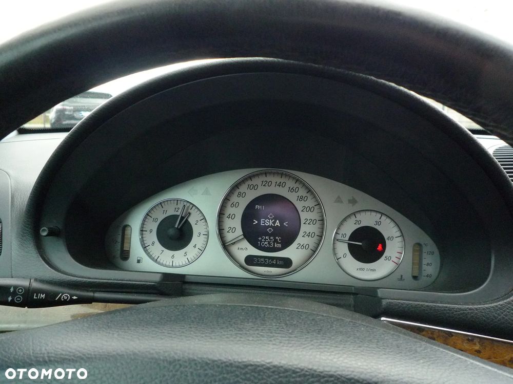 Mercedes-Benz Klasa E 220 CDI T Avantgarde - 19