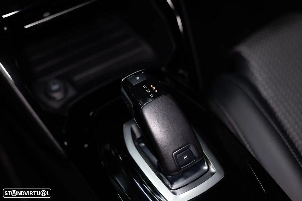 Peugeot 2008 1.5 BlueHDi GT Line EAT8 - 42