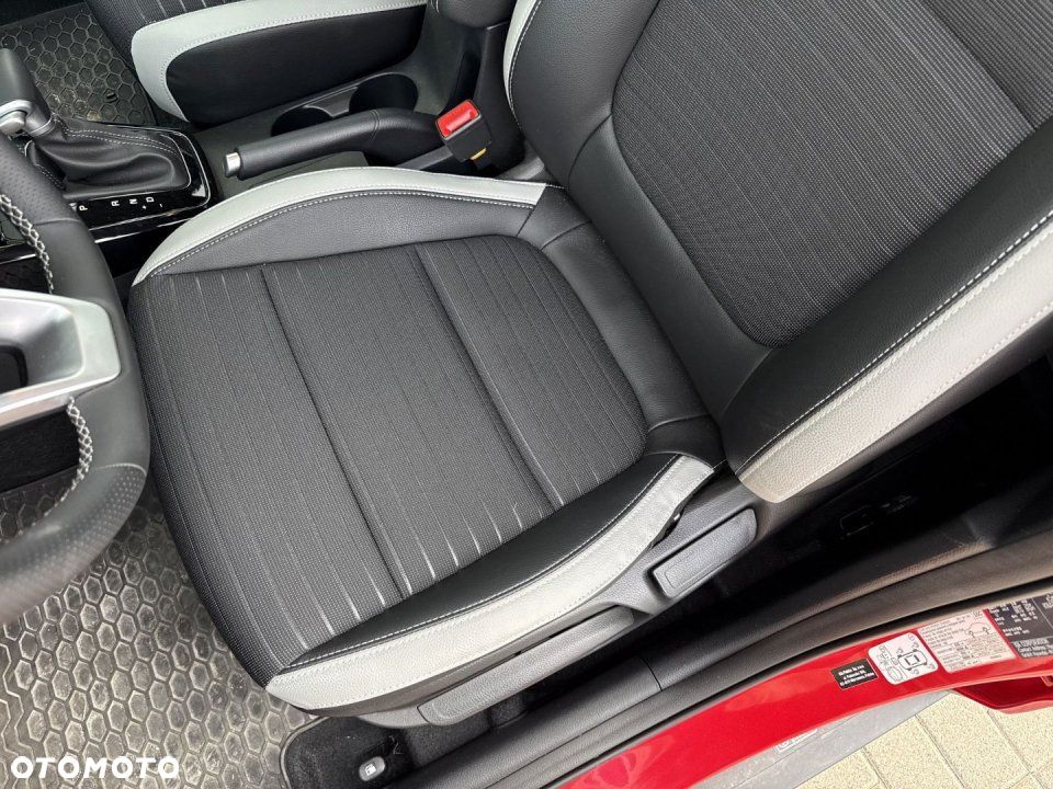 Kia Stonic - 27