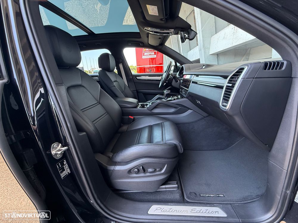 Porsche Cayenne - 15