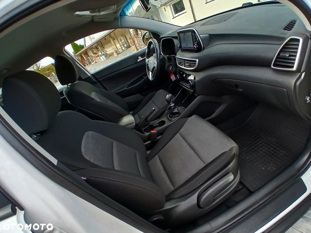 Hyundai Tucson 1.6 CRDi Modern - 27