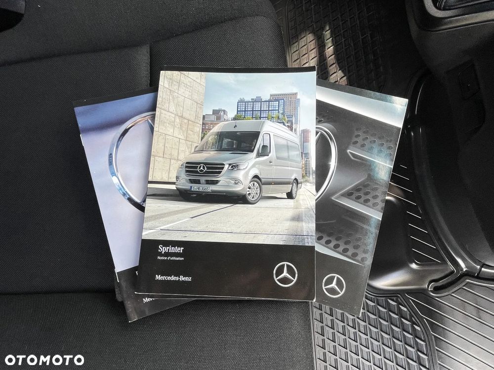 Mercedes-Benz Sprinter - 15