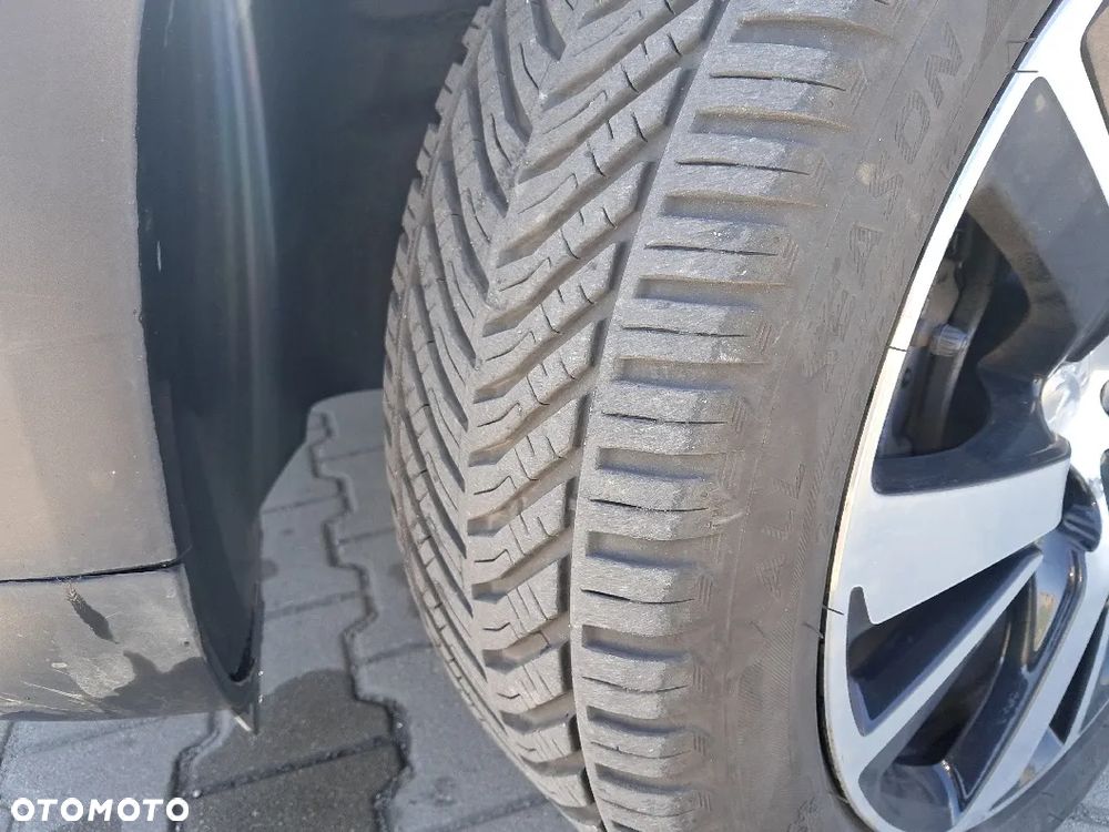 Peugeot 2008 1.2 Pure Tech GPF Active S&S - 6