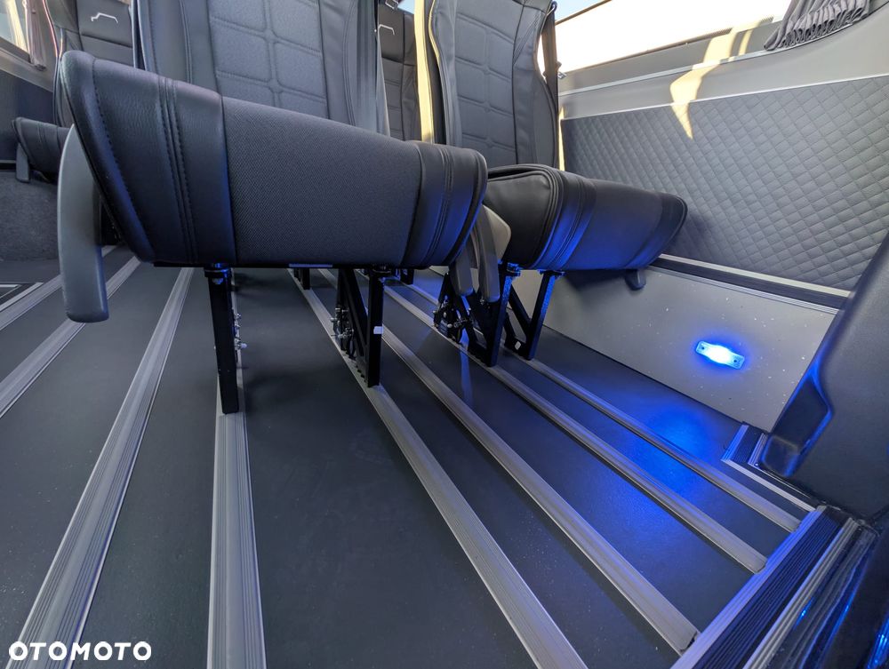 Mercedes-Benz Sprinter - 27