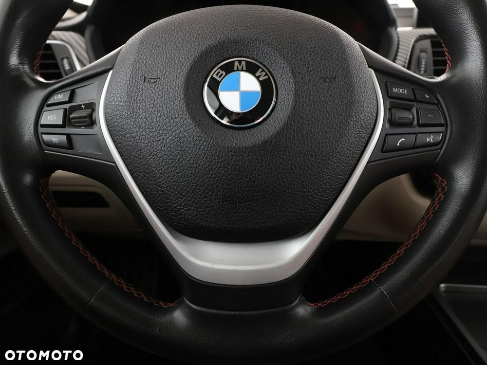 BMW Seria 3 320d Sport Line - 22