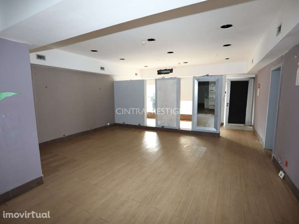 Loja para Arrendamento nas Olaias - 88 m², Localização de Excelência - Grande imagem: 3/14