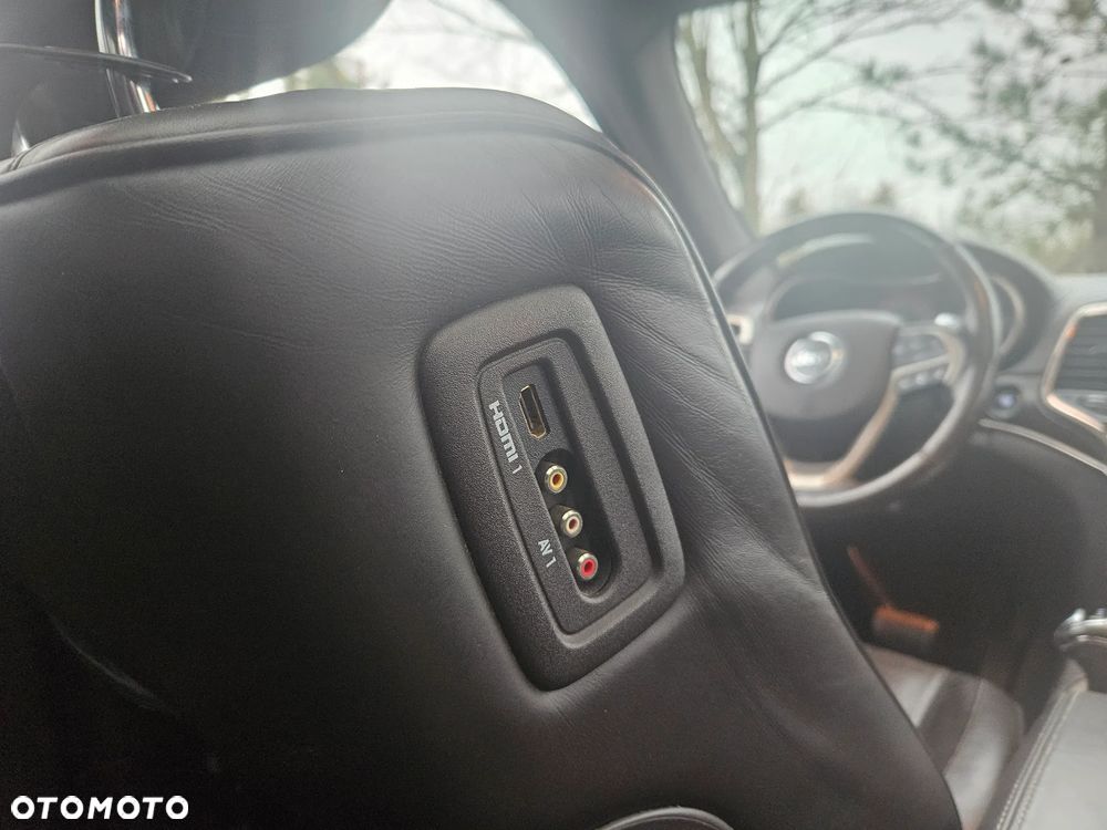 Jeep Grand Cherokee 3.0 CRD Overland Summit EU6 - 39