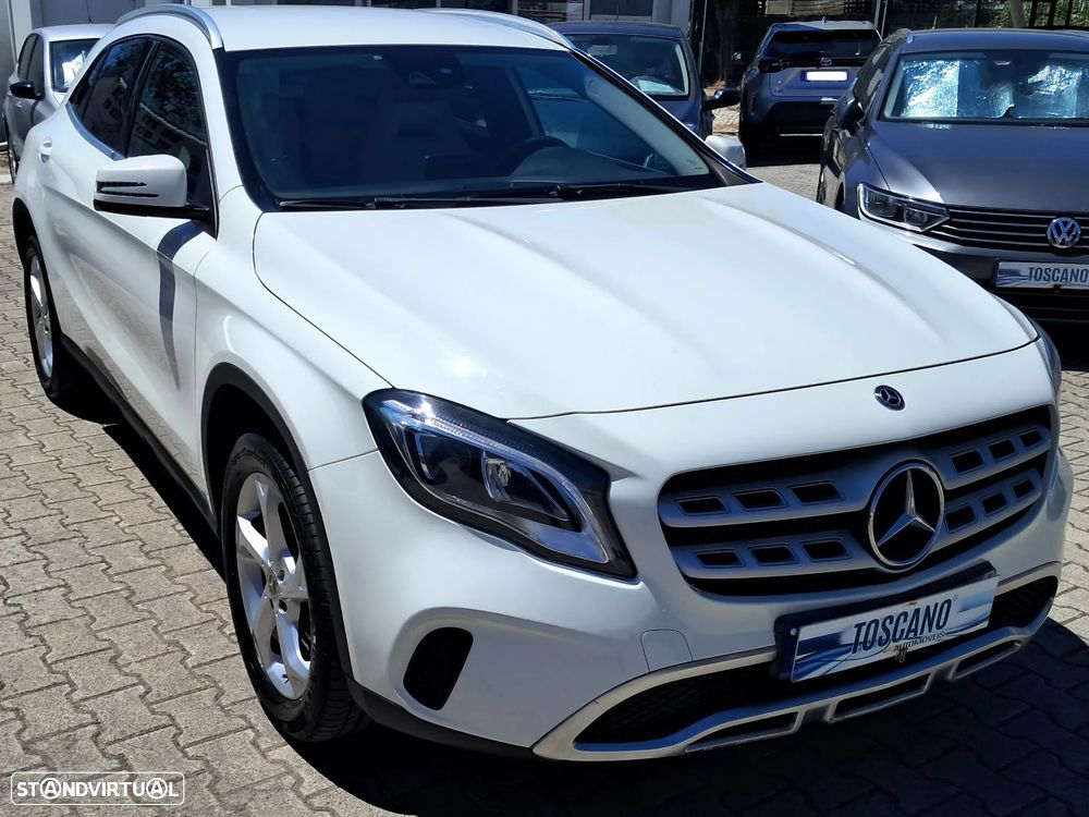 Mercedes-Benz GLA 180 d - 4
