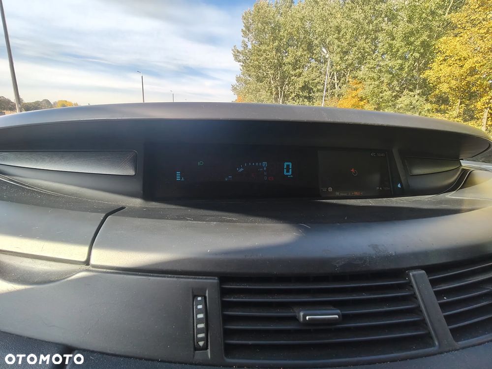 Renault Espace 2.0 dCi FAP Expression - 8