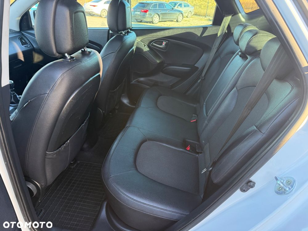 Hyundai ix35 1.7 CRDi 2WD Fifa World Cup Edition - 16