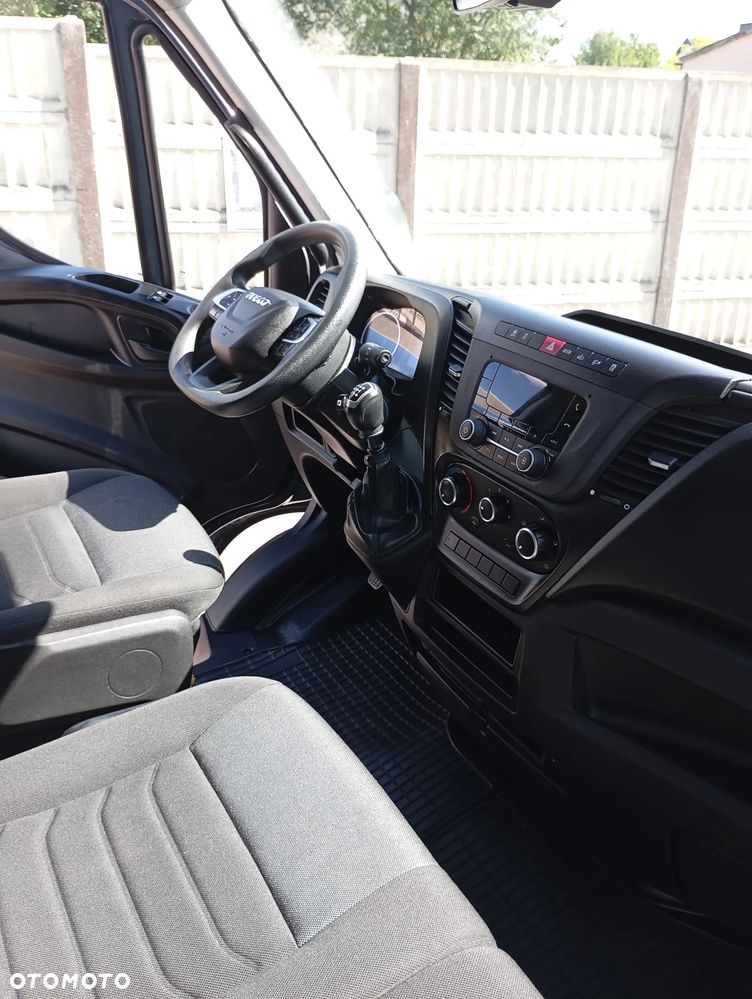 Iveco Daily 50C18 50-180‼️Skrzynia Skrzyniowy Plandeka 10 palet‼️Wysokości rampowa 115 cm do załadunku‼️tył Drzwi‼️Salon Polska‼️I-wł 100% Oryginał - 9