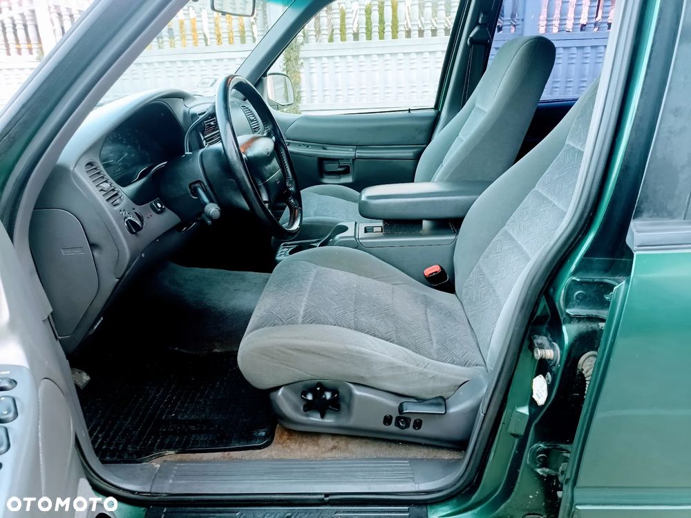 Ford Explorer - 9