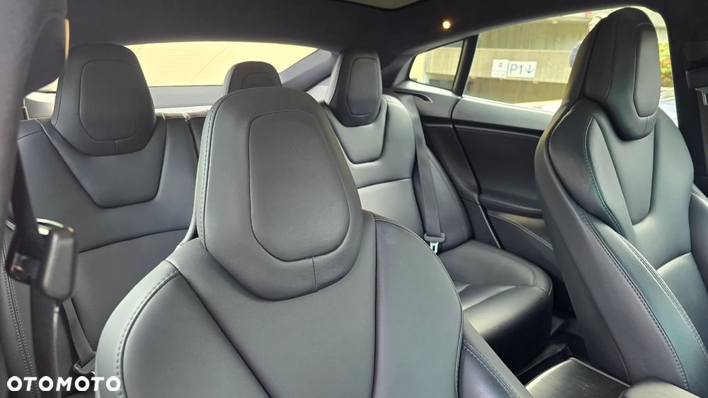 Tesla Model S - 13
